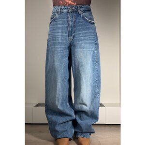 Zara High-Rise Wide-Leg Jeans - Light Wash - Size 24 (Like New)